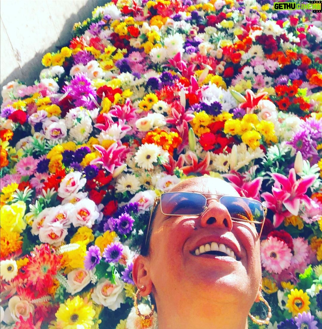 Pelinsu Pir Instagram - Bir kaç gün de Lizbonculuk 🤗💃#lizbon #portekiz #gezmece @leventtulek