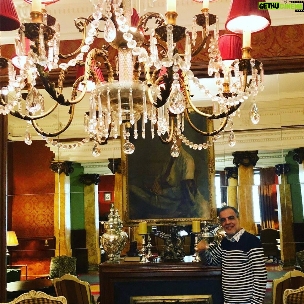 Pelinsu Pir Instagram - Otel biz gibi demlenmiş ,dostluklar kıvamında daha ne olsun 🙏😍 #şükür#dostlar #aşkım #porto #portugal @leventtulek
