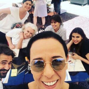 Pelinsu Pir Instagram - Canlar bu gün Cuma demişsiniz ,foto yok mu ?demişsiniz ,özledik demişsiniz🙏 o zaman genel istek üzerine İstanbullu Gelin nostaljisi yapalım dedim🎈🎈🎈🤗 #istanbullugelin #nostalji