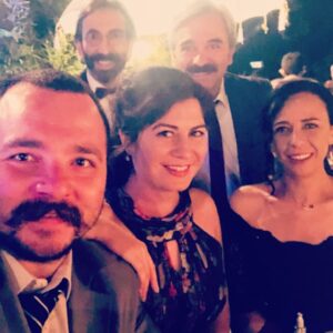 Pelinsu Pir Instagram - Canlar bu gün Cuma demişsiniz ,foto yok mu ?demişsiniz ,özledik demişsiniz🙏 o zaman genel istek üzerine İstanbullu Gelin nostaljisi yapalım dedim🎈🎈🎈🤗 #istanbullugelin #nostalji