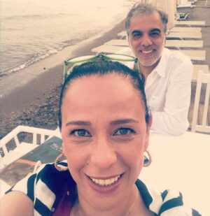 Pelinsu Pir Instagram - Azıcık kaçtık,hemen dönücez canlar 🤗😍🌺#biraztatil #aşkla #kactikbiz #özlendiniz @leventtulek