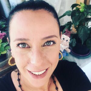 Pelinsu Pir Instagram - Herkese şeker gibi bayramlar,sevgiler🙏🤗🎈#bayram #kutluolsun