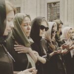 Pelinsu Pir Instagram - Bu akşam son kez görüşeceğiz Canlar 😔, bizlere gösterdiğiniz sevgi ,ilgi ve destek için hepinize sonsuz teşekkürü borç bilirim ,hakkınızı helal edin ,yeni projeler de görüşmek dileğiyle sevgiyle ve huzurla kalın 🙏🤗🌺#istanbullugelin #veda #startv #o3medya @zeyntann @denizkolos @recaikaragoz @svsilhan @tesriki_mesai