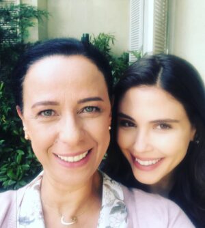Pelinsu Pir Instagram - Son 2 canlar 😔akşam görüşmek dileğiyle🤗😊#istanbullugelin #startv #o3medya