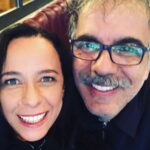 Pelinsu Pir Instagram - Büyük büyük cümleler kurup ,hiç yazılmamış benzetmeler ,şaşırtıcak övgüler bulmak isterdim senin için canparem .Lakin hiç biri mümkün değil anlatmaya .İyi ki sen ,şükür ki sen ,ben seni çok ama çoook ....❤️🙏❤️ @leventtulek