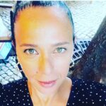 Pelinsu Pir Instagram – Yeni yıl hepimiz için sağlık ,mutluluk ,huzur,bol kazançla gelsin canlar 🙏,2020 de görüşmek üzere ,sevgiyle kalın 🥰🦋💜🎈