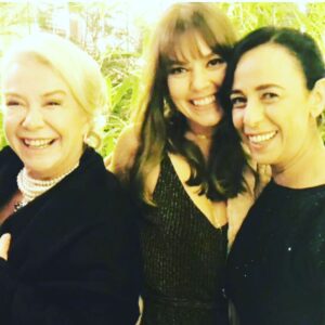 Pelinsu Pir Instagram - #tbt mi?😔çok özlem ,çok sevgi 🤗❤️😘#istanbullugelin #canlarım #özlemle
