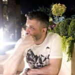Pendar Akbari Instagram - گاهی وقتا فکر، تو رو عذاب میده گاهی وقتا تو، فکرو عذاب میدی گاهی وقتا عذاب، تو رو به فکر .... 😉 انتخابت کدومه!!! #پنداراکبری #pendarakbari