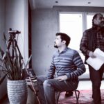 Pendar Akbari Instagram - ... .. تقریبا به نیمه پخش سریال رسیدیم .. ممنونم از نظرات و حمایت همیشگی شما .💙❤ تمام نظراتتون رو میخونم و کلی انرژی میگیرم . امیدوارم که تا به اینجا از تماشای مجموعه گاندو لذت برده باشید پ ن : پشت صحنه ای از قسمت سیزدهم همراه با مرد شریف و دوست داشتنی . کارگردان کاربلد جناب آقای جواد افشار . هرشب ۲۰:۴۵ از شبکه سه عکس از محمد باقری . محسن جسور . #pendarakbari #iran #iranianartist #iranian #iranianactor #honarmandan #art #aritst #پندار_اکبری #javadafshar