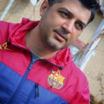 Pendar Akbari Instagram - ... .. گاهی لحظه‌های سکوت پرهیاهوترین دقایق زندگی هستند، مملو از آنچه می‌خواهیم بگوییم ولی نمی‌توانیم. #دیوید_سالینجر #پندار_اکبری #pendarakbari #iranianartist #iran #iranianactor #honarmandan
