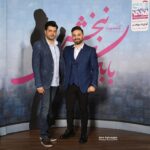 Pendar Akbari Instagram - .. ... دست خودم نیست صبح که می‌شود، بی‌اختیار دنبال اتفاقات خوب می‌گردم دنبال آدم‌های خوبی که حال خوبم را با لبخندهایشان به روزگارم سنجاق کنم یک روزخوب اتفاق نمی‌افتد، ساخته می‌شود. . پ ن : دیشب افتخار حضور در کنسرت دوست عزیزم و خواننده خوش صدا بابک جهانبخش دوست داشتنی رو داشتم و شاهد اجرای بینظر خودش و گروه محترمش بودم . جای همگیتون خالی . امیدوارم روز به روز بیشتر از قبل بدرخشی بابک عزیز پسر با شخصیت و درجه یک 💙 @babakjahanbakhshoriginal #پندار_اکبری #بابک_جهانبخش #pendarakbari #babakjahanbakhsh #iran #iranianartist #iranianactor #honarmandan