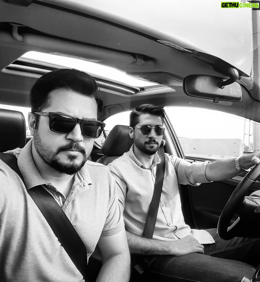 Pendar Akbari Instagram - 😎😎.......... #pendarakbari #erfanakbari #iran #iranianartist #iranianactor #پندار_اکبری