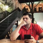 Pendar Akbari Instagram - مُشتفکر 🤜🤯 #پندار_اکبری #پنداراکبری #pendarakbari #pendar_akbari #iran #iranianactor #iranianartist #honar #honarmandan
