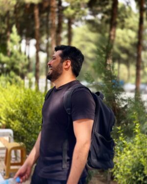 Pendar Akbari Instagram - #بخند 

#پندار_اکبری #pendarakbari #pendar_akbari #پنداراکبری

عکس از جناب سام نوری عزیز @sam.nouri
