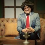 Pendar Akbari Instagram - سه اجرای پایانی ...... نمایش《زنی در دوچهره》به ایستگاه پایانی رسید خرید بلیط در سایت تیوال Www.tiwall.com _______________________________ نویسنده و کارگردان: پندار اکبری مشاور هنری: عبدالرضا اکبری _______________________________ بازیگران: نیلوفر پارسا، علیرضا دیلمی، پناه باقریان، ماریه ماشاالهی، روناک برخوردار، آیدا سرمست، پندار اکبری و نساءیوسفی _______________________________ عکاس:محسن بیده _______________________________ تیر ۱۴۰۱/ پردیس تئاتر سپند /ساعت ۱۹ _______________________________ #تئاتر #نمایش #تیاتر#بازیگر #زنی_در_دو_چهره #پوستر #هنر #بازیگر #هنرمندان#تمدید #پنداراکبری #پندار_اکبری #pendarakbari #pendar_akbari #iran #iranianartist #iranianactor #honarmandan #honar