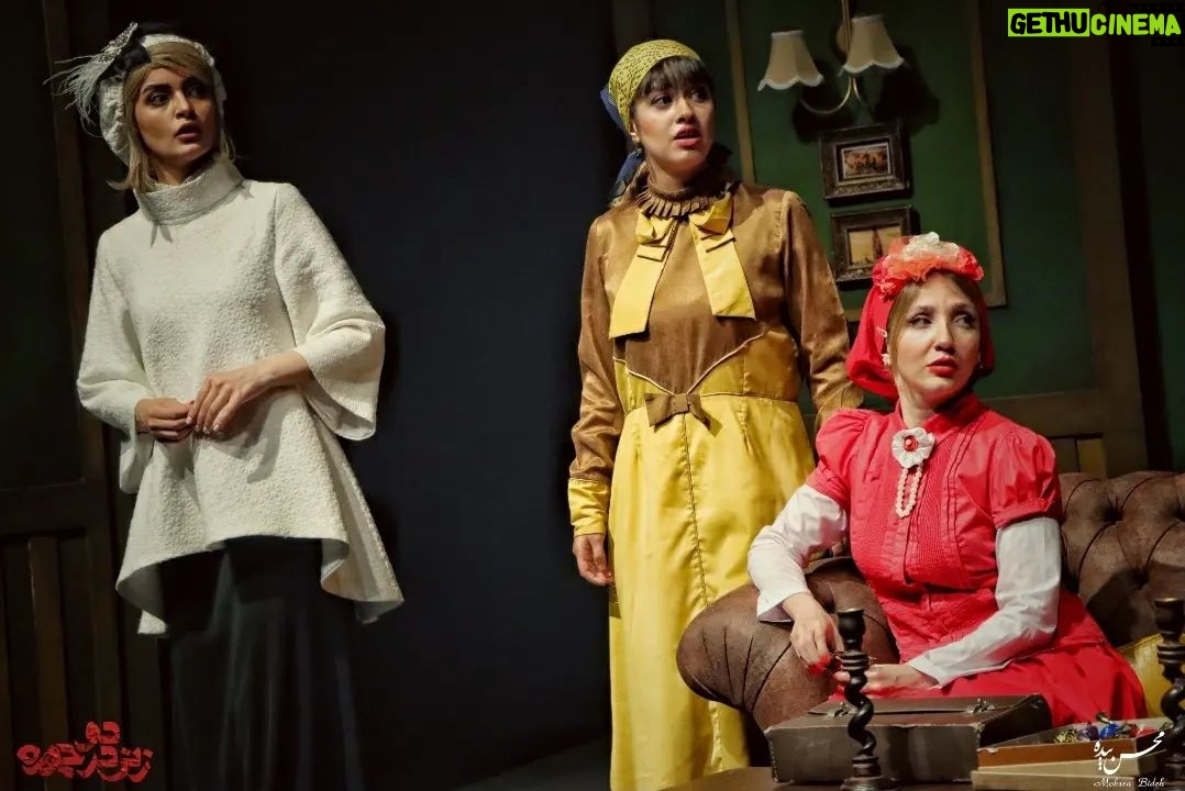 Pendar Akbari Instagram - . رونمایی از آلبوم عکس نمایش ((زنی در دو چهره)) عکاس:محسن بیده فروش بلیط روزهای جدید همراه با تخفیف گروهی در سایت تیوال Www.tiwall.com _______________________________ نویسنده و کارگردان: پندار اکبری مشاور هنری: عبدالرضا اکبری تهیه کننده: امیر عباسی _______________________________ بازیگران: نیلوفر پارسا، علیرضا دیلمی، پناه باقریان، ماریه ماشاالهی، روناک برخوردار، آیدا سرمست، پندار اکبری و نساءیوسفی _______________________________ طراح گریم:سلماز نجفی طراح صحنه و لباس:علیرضا نوروزی _______________________________ خرداد و تیر ۱۴۰۱/ پردیس تئاتر سپند /ساعت ۲۱ _______________________________ #تئاتر #نمایش #تیاتر #زنی_در_دو_چهره #پوستر #هنر #بازیگر #هنرمندان#عکس#عکاسی #پندار_اکبری #پنداراکبری #pendarakbari #pendar_akbari #از_تئاتر_حمايت_كنيم #اکسپلور #ایران #هنرمندان_ایرانی