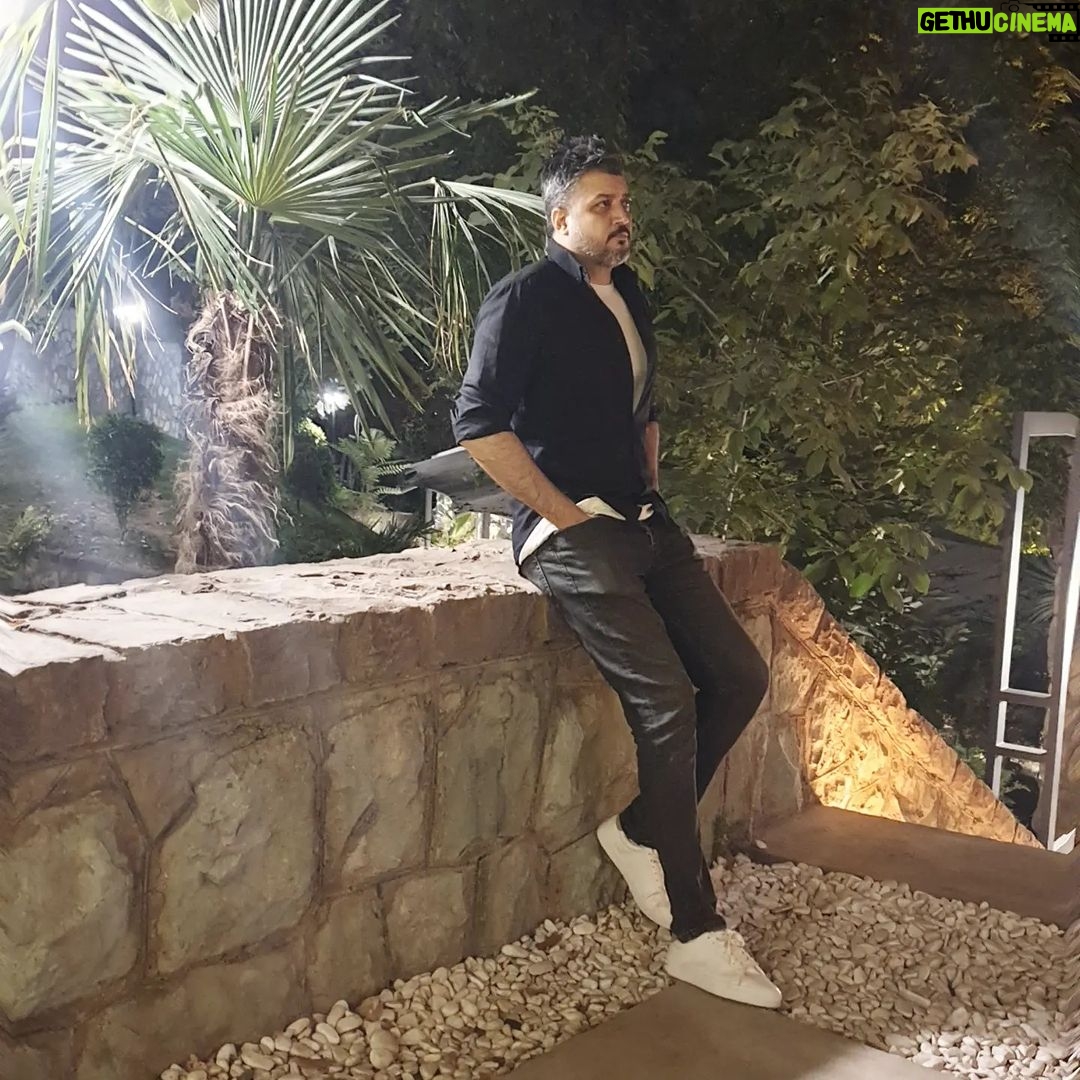Pendar Akbari Instagram - • یکی از رمزهای موفقیت اینه: ****** رمزو به کسی نباید داد، ببخشید