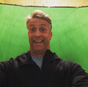 Penn Holderness Instagram - Just bought a 13 foot curved green screen. Supposed to be for our video productCHIN but I am totally using this to double chin from outer space. Swipe to see that. #doublechinstagram