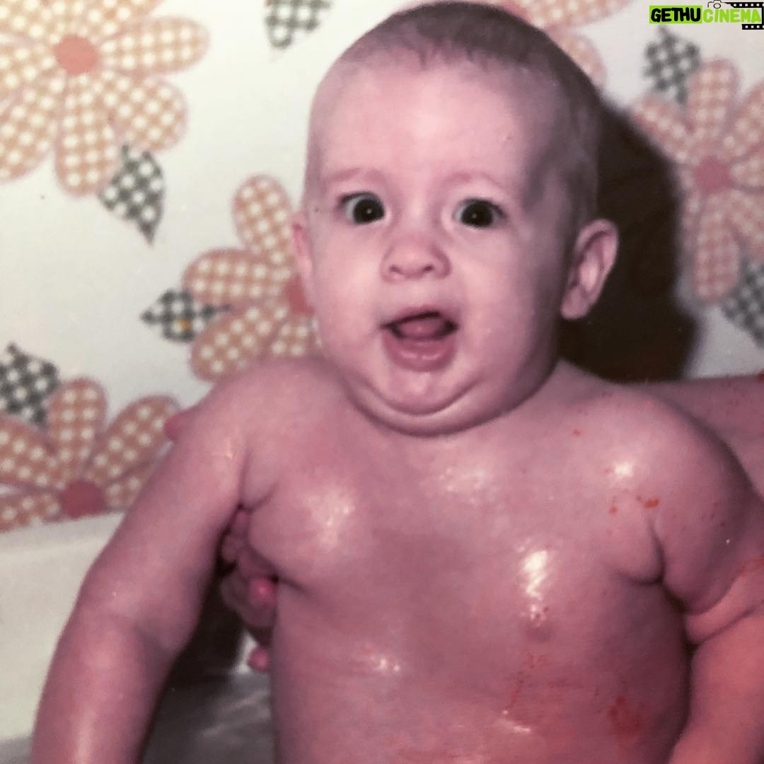 Penn Holderness - 1K Likes - Happy Veterans day! This early double chin is from 1974. The hand propping me up belongs to my dad, who served in the US Army during the Cuban Missile crisis. Thanks for keeping me safe dad, both in the tub and in the Army! #doublechinstagram #veteransday