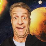 Penn Holderness Instagram – Just bought a 13 foot curved green screen. Supposed to be for our video productCHIN but I am totally using this to double chin from outer space. Swipe to see that. #doublechinstagram