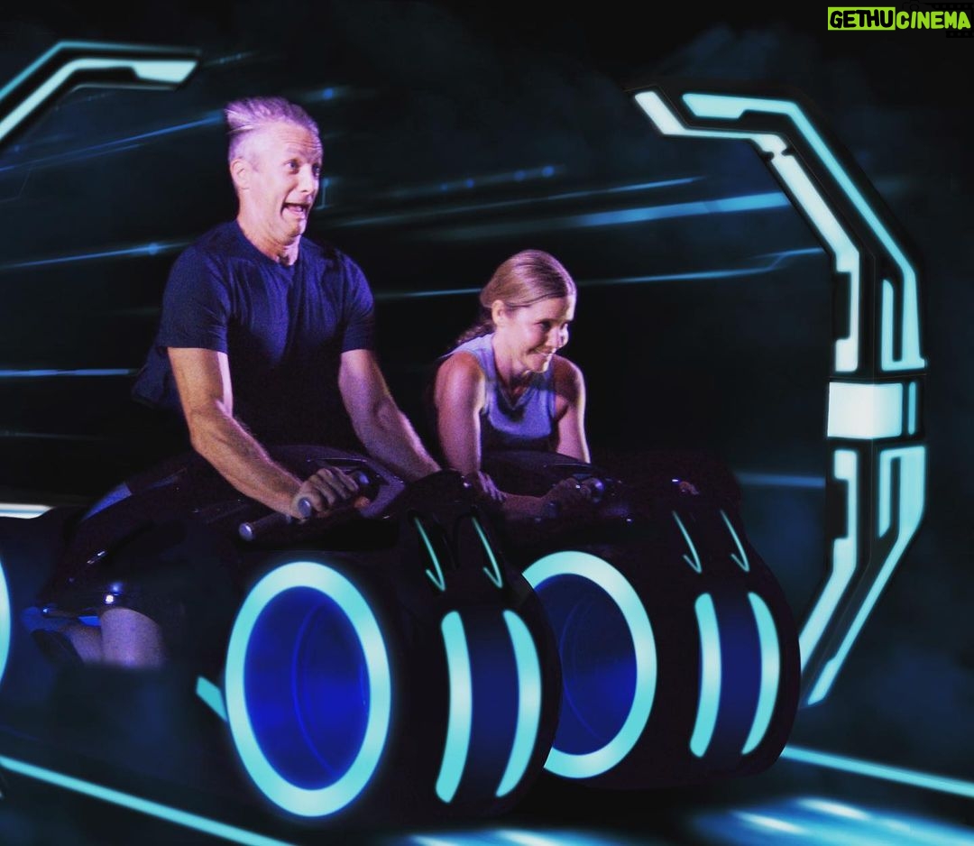 Penn Holderness - 2.3K Likes - So I may retire after this. That’s a quintuple chin going 65 MPH on the TRON ride at Disney. Kim went too depute her issues with moCHIN sickness. She is beautiful and wonderful but her perfect bone structure makes her dub chin game pathetic.