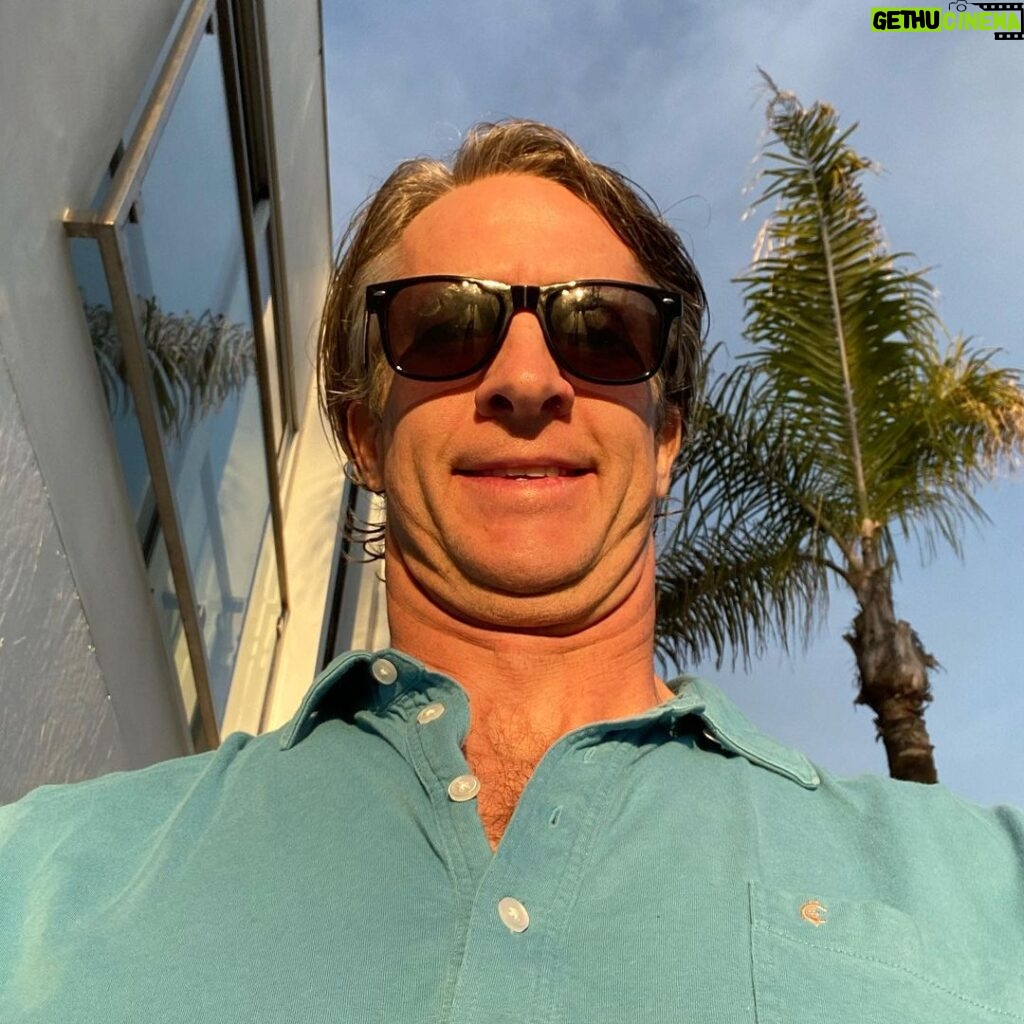 Penn Holderness Instagram - So many beautiful people on the streets of ManhattCHIN beach. Like zero double chins. #doublechinforthewin Manhattan Beach Pier