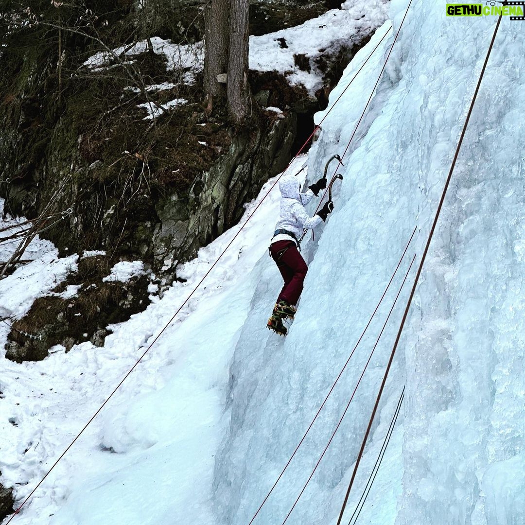 Penn Holderness - 2.4K Likes - Ice climbing in CHINmonix! 130 foot ascenCHIN. So proud of my wife and children! Swipe right for all the actCHIN