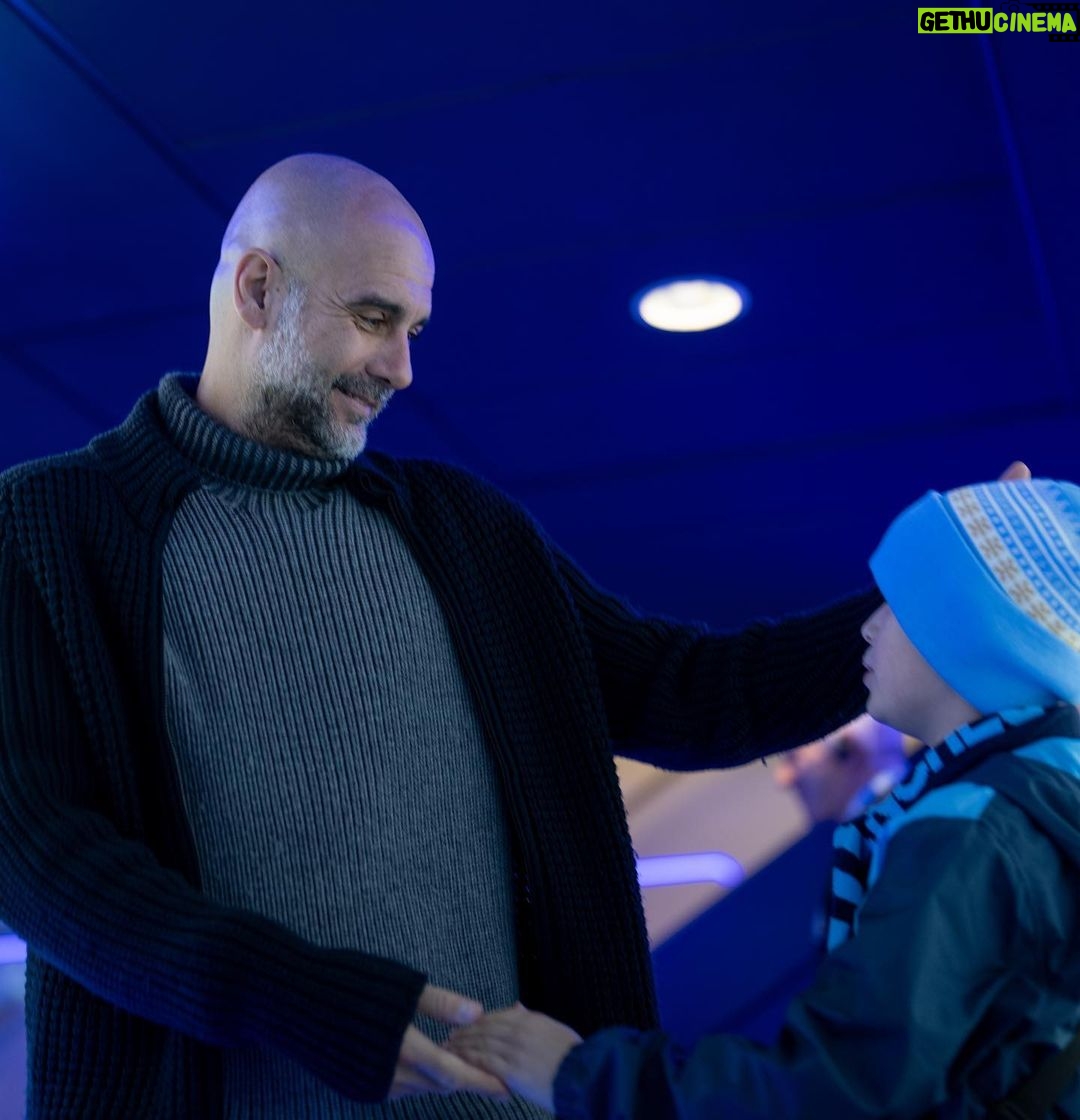 Pep Guardiola - 494.7K Likes - #premierleague (17)
@mancity 2-2 @cpfc
#mcicry #mancity