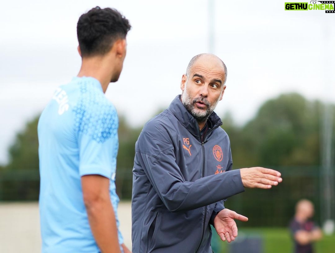 Pep Guardiola Instagram - Back at CFA #mancity 📷 @tomflathers_mcfc