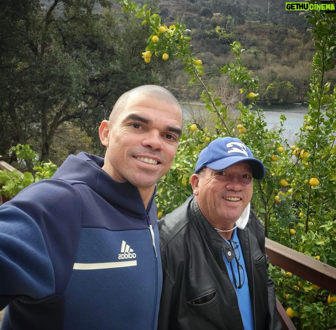 Pepe Instagram - Feliz aniversário meu querido Pai! Obrigado por cada momento de alegria e por todos os ensinamentos que me deste. Amo-te meu guerreiro 💪🤍