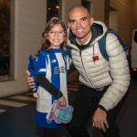 Pepe Instagram - Visitas especiais 💙🤍 A Carolina deixou-me uma carta especial no dia da sua visita ao @museufcporto Convidei-a para nos visitar novamente no Dragão e ver um jogo do nosso Porto! . Histórias bonitas do futebol 🙏🏻