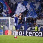 Pepe Instagram - O caminho continua 💪🏼 Ambiente 🔝 de noite europeia com o apoio dos nossos 🔵⚪️ #ComoNósUmdeNós