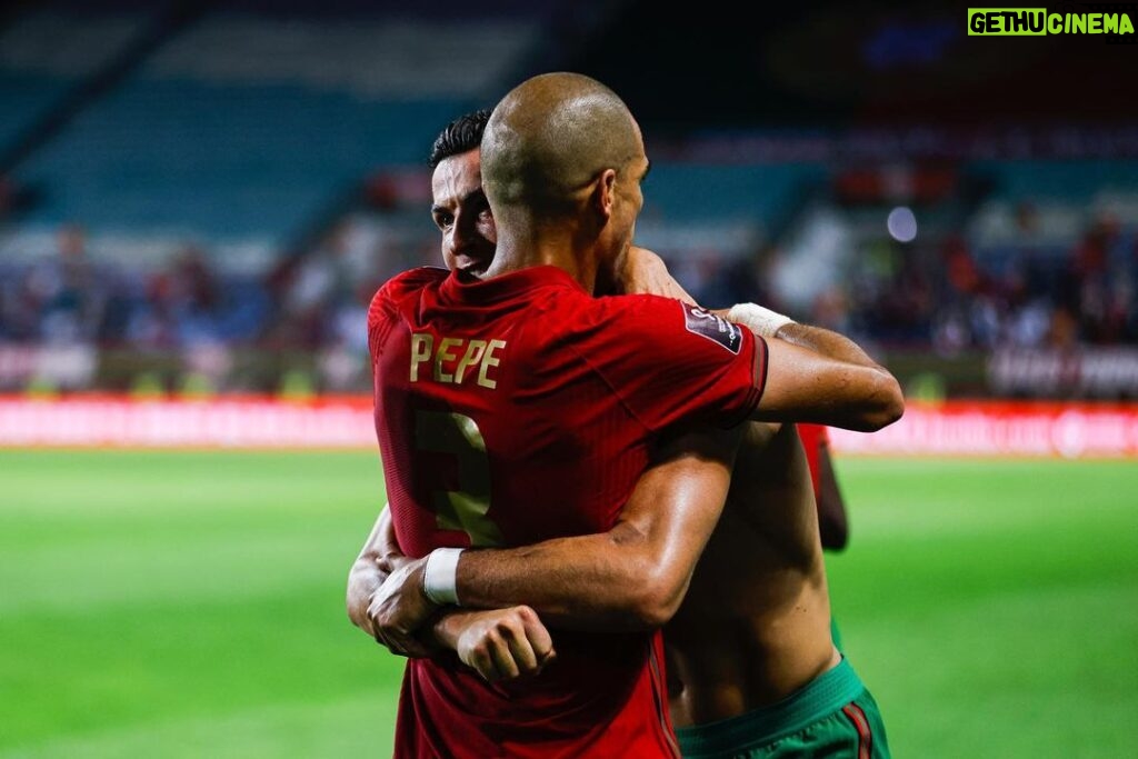 Pepe Instagram - The show must go on💥