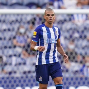 Pepe Instagram - Uma tarde feliz no Dragão 💙🤍
.
De volta com os Nossos e para os Nossos 💪🏼🙏🏻 #comonósumdenós