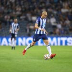 Pepe Instagram - O caminho continua 💪🏼 Ambiente 🔝 de noite europeia com o apoio dos nossos 🔵⚪️ #ComoNósUmdeNós