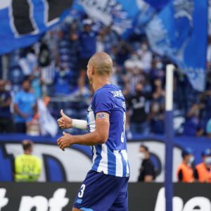 Pepe Instagram - Uma tarde feliz no Dragão 💙🤍
.
De volta com os Nossos e para os Nossos 💪🏼🙏🏻 #comonósumdenós