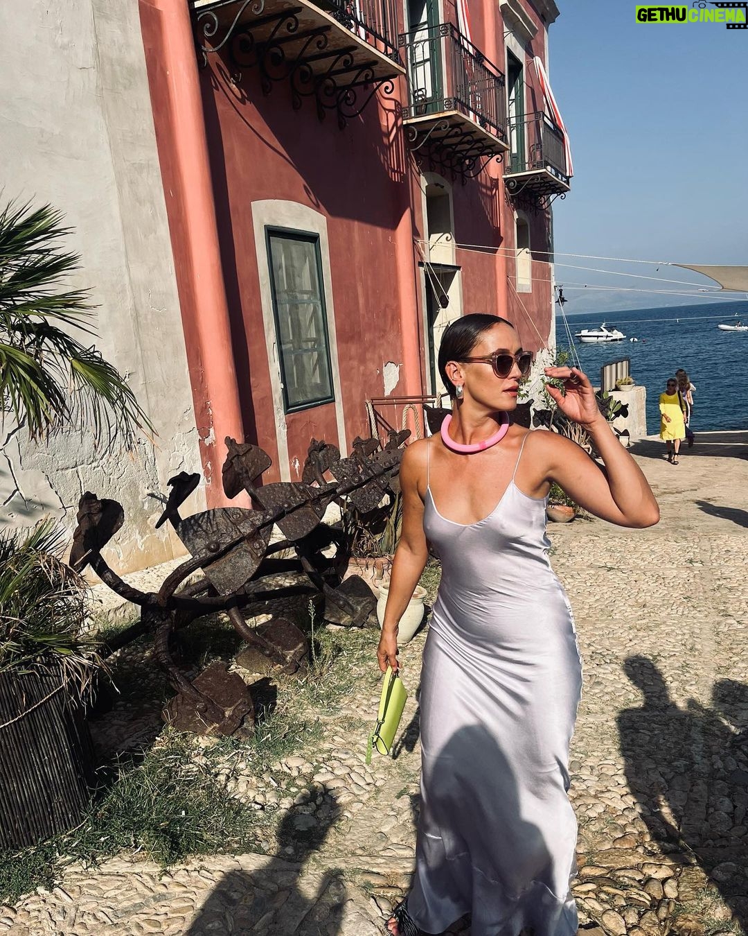 Peri Baumeister - 2K Likes - Grazie Mille @lizrida x @yyasharazad for your Love and this unforgettable Week 🤍
1. Sicilian Wedding at it’s best
2. May I kiss the bride ?
3. But don’t take her home
4. Ok at least I got you
5. New Chapter
6. I wished for it
7. What it‘s ( really) all about
8. Buttons
9. 🍋
10. Ciao Raggaze