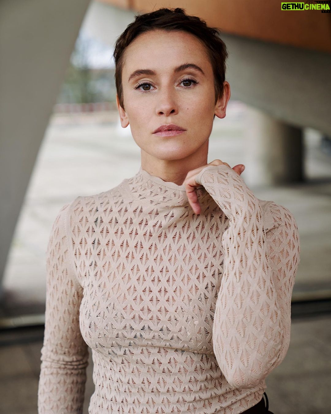 Peri Baumeister - 1.7K Likes - berlin/ april / 2023
📸 by @koszki_photography @evadieckhoff @_seenandcaptured_