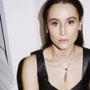 Peri Baumeister Instagram - It 
was 
beautiful
with 
all
of
you 

When my grandmother was a little girl she stayed with my Grandgrandfather a lot @studiobabelsberg Watching him work. 

She still is this little girl sometimes ❤️
( swipe to the last pic) 

Thank you for this lovely evening ✨ @nina.rei 
@cartier x @studiobabelsberg 
👁️ @lottermannfuentes 

🤍 @malve_mgmt  @vivienmangin 
@rominamann 
@baborberlin 
@beautyroutine_berlin @moriyamaprojects 

#ad