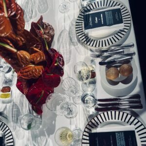 Peri Baumeister Instagram - It 
was 
beautiful
with 
all
of
you 

When my grandmother was a little girl she stayed with my Grandgrandfather a lot @studiobabelsberg Watching him work. 

She still is this little girl sometimes ❤️
( swipe to the last pic) 

Thank you for this lovely evening ✨ @nina.rei 
@cartier x @studiobabelsberg 
👁️ @lottermannfuentes 

🤍 @malve_mgmt  @vivienmangin 
@rominamann 
@baborberlin 
@beautyroutine_berlin @moriyamaprojects 

#ad