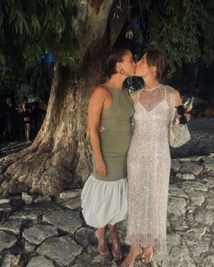 Peri Baumeister Instagram - Grazie Mille @lizrida x @yyasharazad for your Love and this unforgettable Week 🤍

1. Sicilian Wedding at it’s best
2. May I kiss the bride ?
3. But don’t take her home 
4. Ok at least I got you 
5. New Chapter 
6. I wished for it
7. What it‘s ( really) all about 
8. Buttons 
9. 🍋
10. Ciao Raggaze