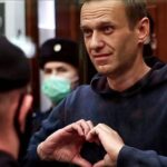 Peri Gilpin Instagram - father, husband, freedom fighter, hero if you want to know more about him, watch NAVALNY documentary on @streamonmax