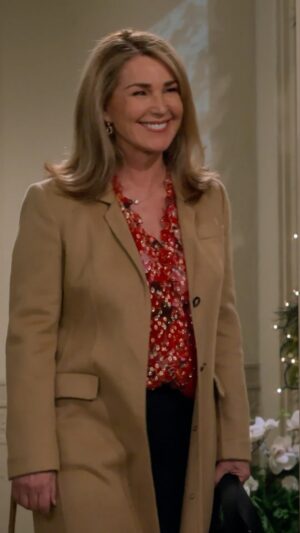 Peri Gilpin Instagram - “Nothing will ever be like Frasier.” Peri Gilpin shares what it was like returning to the iconic set of #Frasier.