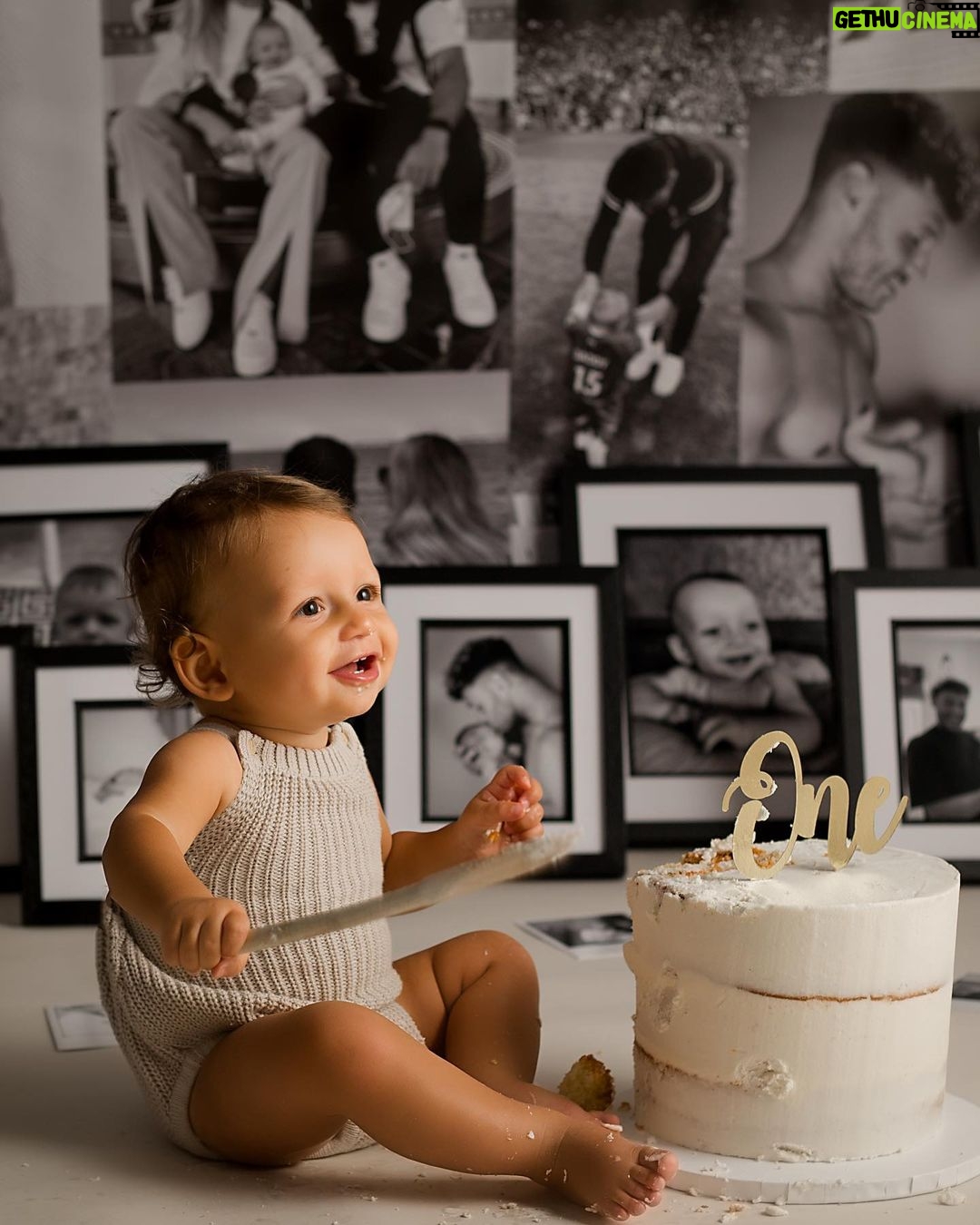 Perrie Edwards Instagram - Axels cake smash! 🎂 (theee most adorable thing I’ve ever witnessed 🥹😂)