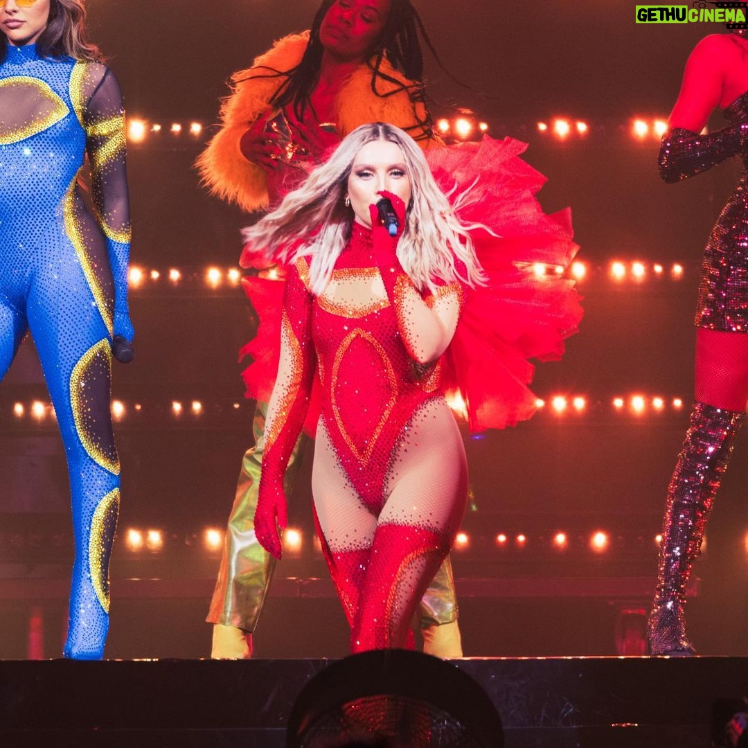 Perrie Edwards Instagram - My happy place with my peoplesss ❣️