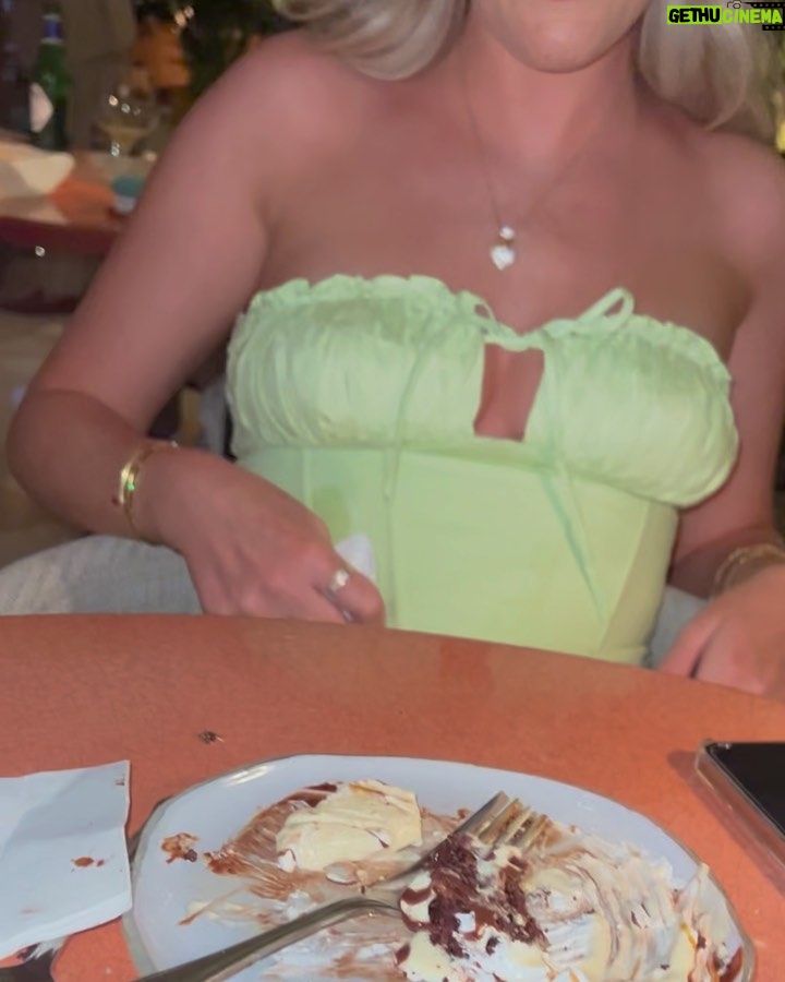Perrie Edwards Instagram - Can’t take me anywhere 🥺😅
