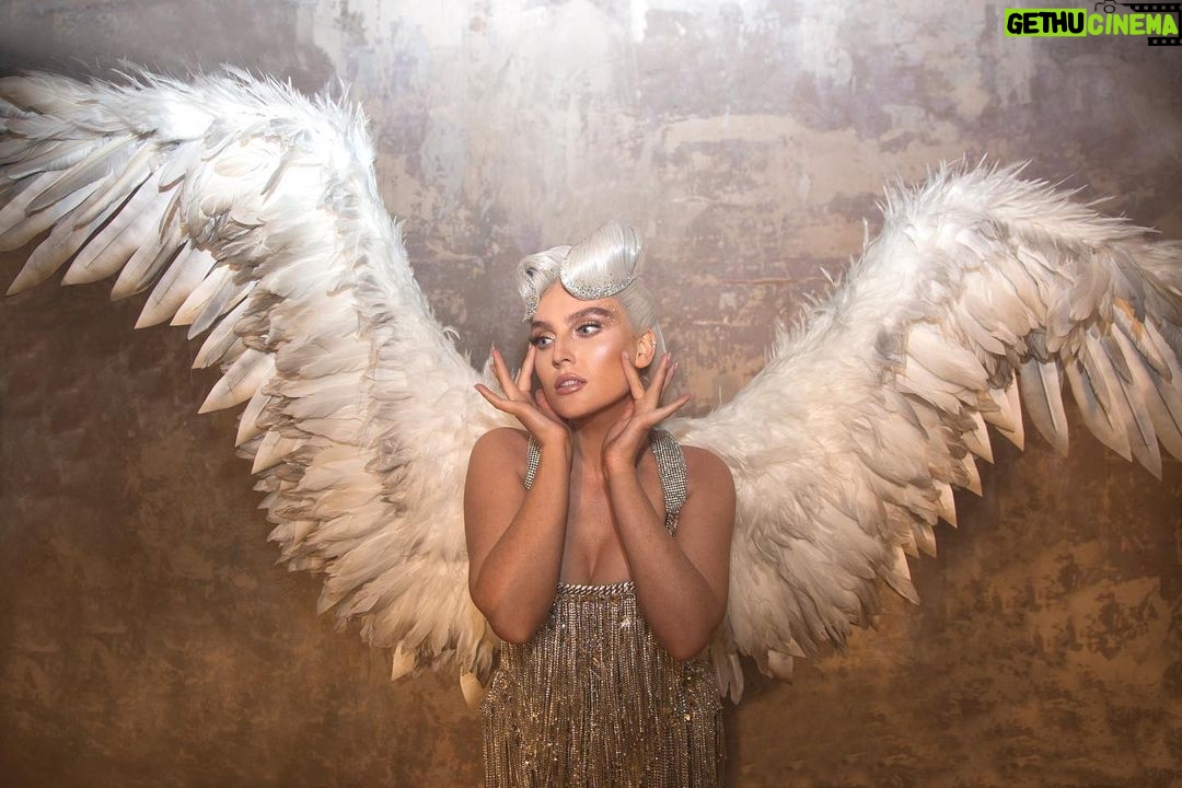 Perrie Edwards Instagram - Heartbreak Anthem OUT NOW! @davidguetta @wearegalantis
