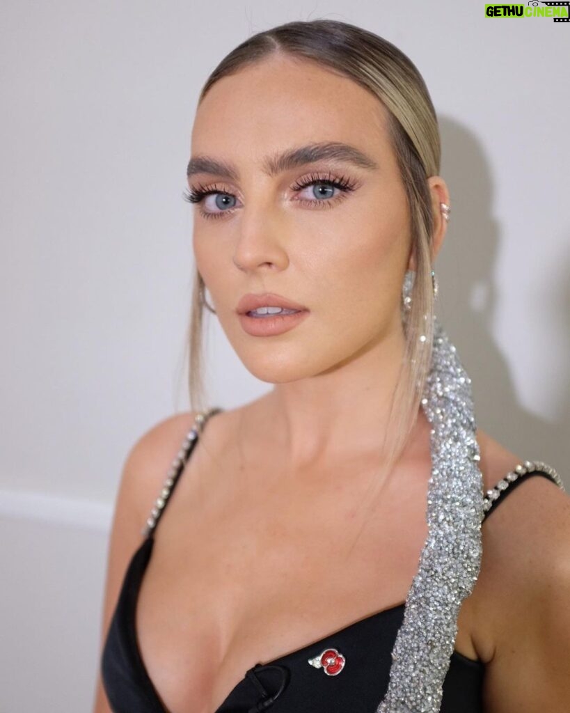 Perrie Edwards Instagram - Wow. What an experience. I can’t put into words how amazing, exciting, and different it was working on our tv show @littlemixthesearch I just want to thank everyone involved from the production, the crew, our teams, the fans who engaged and voted, and last but very not least all the contestants who participated in our tv show. The talent on this show was like no other. I was honestly honoured all these wonderful people auditioned to be a part of the search. To our winners @sinceseptemberband I can’t put into words how proud I am of you lads! You rock my socks off. So humble and so deserving! I’m apologising in advance when I’m late to stage every night on tour because I’ll be moshing with all the mixers front row of the #confetti tour. I know you’re gonna have a successful future and I love you all dearly! #obsessed To all the bands that made it to the live shows @ychangeband @nostaliaband @melladazeband @newpriorityband @jasperblueband you should be so proud of yourselves. You are all absolute wonderful talented performers. I wish you all the success and happiness in the world for the amazing adventures I hope you all embark on. All my love, perrie. (Obv)
