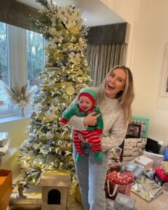 Perrie Edwards Instagram - I cooked a whole human in 2021
