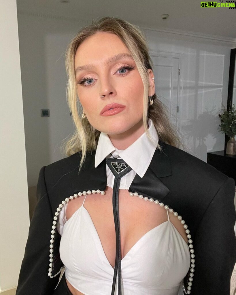 Perrie Edwards Instagram - Ready for Attitude ⚫️⚪️